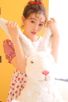 哔哩哔哩晚上一个人看